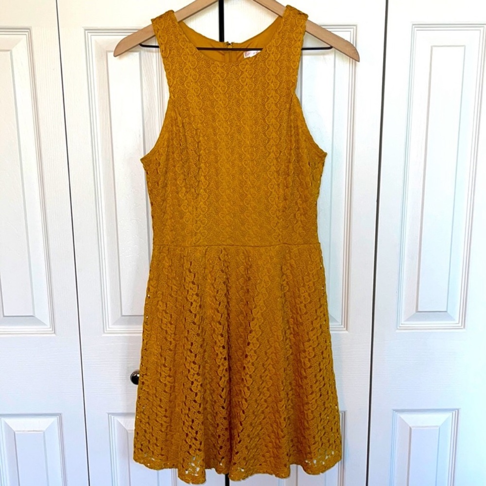 Xhilaration Gold Lace A-Line Sleeveless Dress